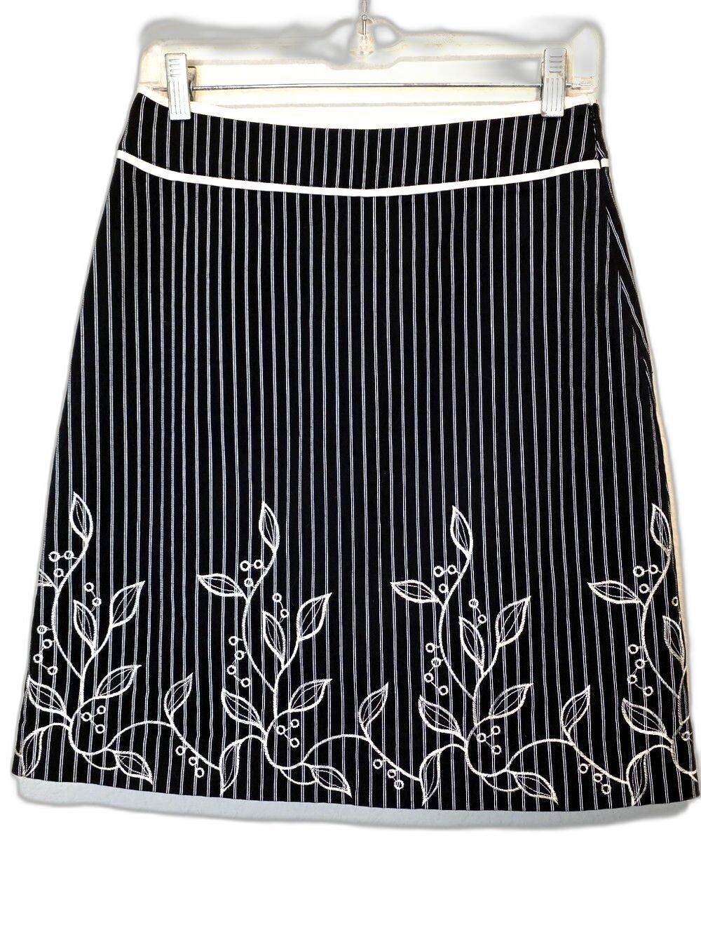 Uniform John‎ Paul Richard Skirt Black White Embroidered Whimsygoth Size 6